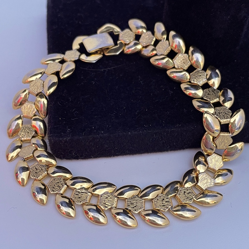 Vintage 18K GOLD Plated Cottage Core Whimsical Fairy Fall Autumn Leaf Bracelet